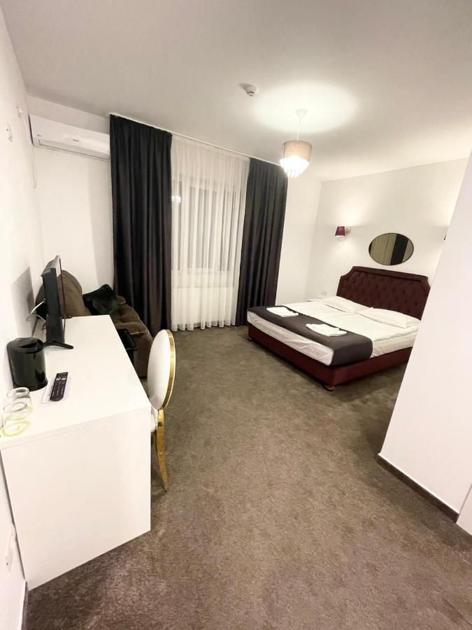 Hotel Cochet Boutique Târgu Jiu Zewnętrze zdjęcie