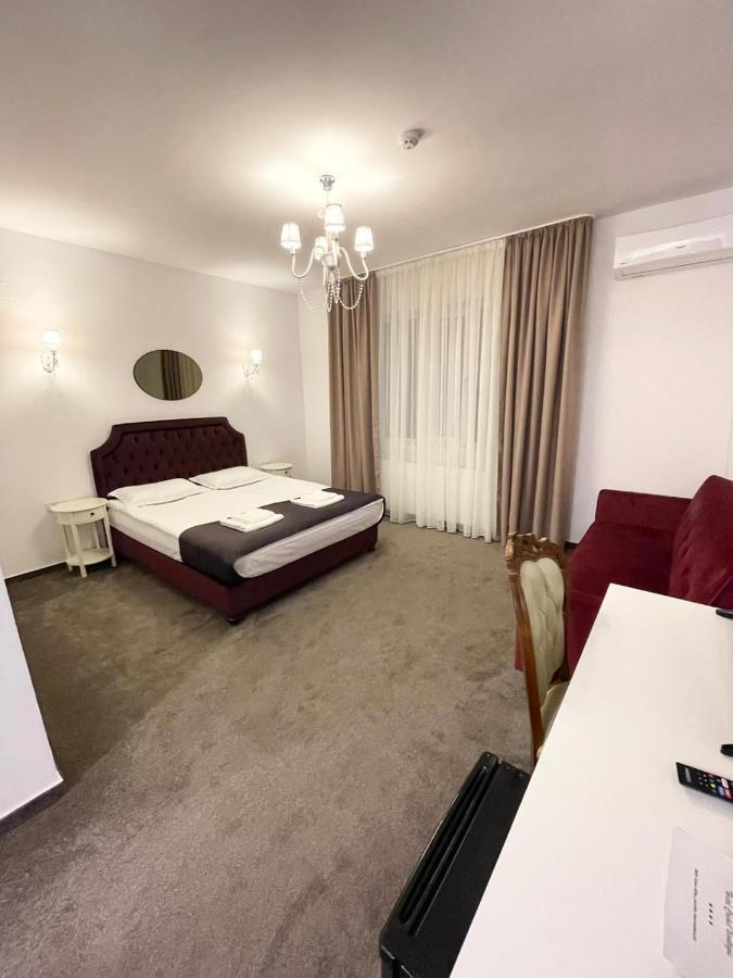 Hotel Cochet Boutique Târgu Jiu Zewnętrze zdjęcie