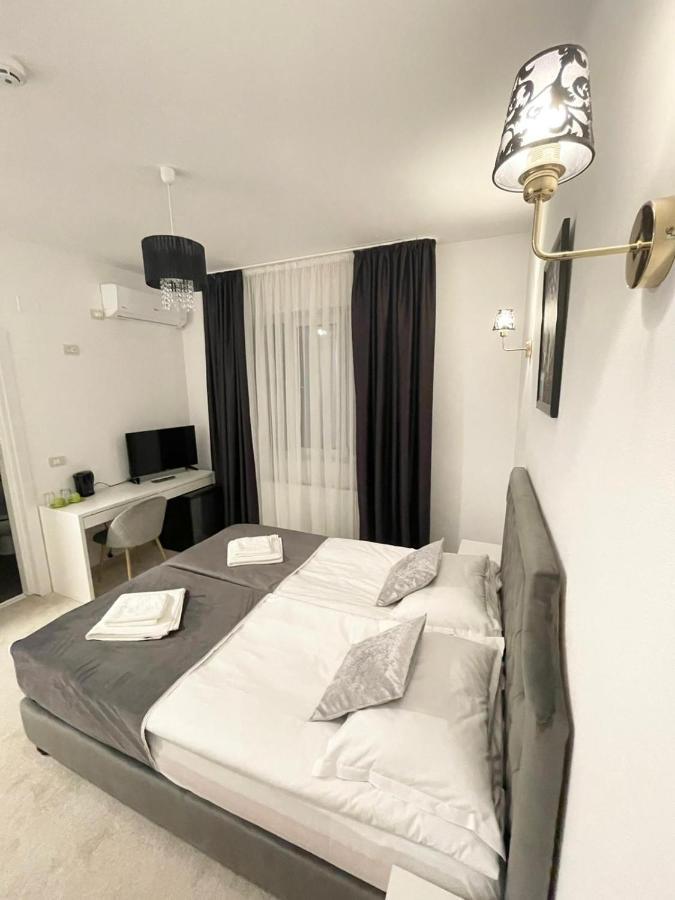 Hotel Cochet Boutique Târgu Jiu Zewnętrze zdjęcie