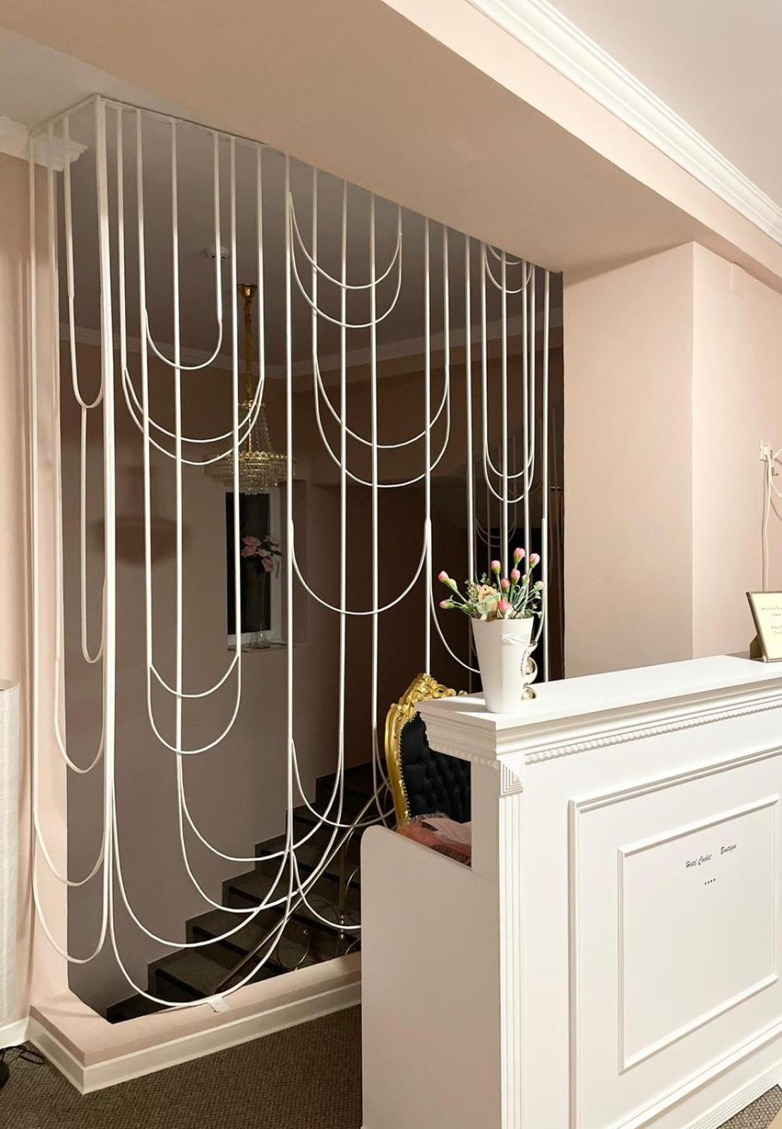 Hotel Cochet Boutique Târgu Jiu Zewnętrze zdjęcie