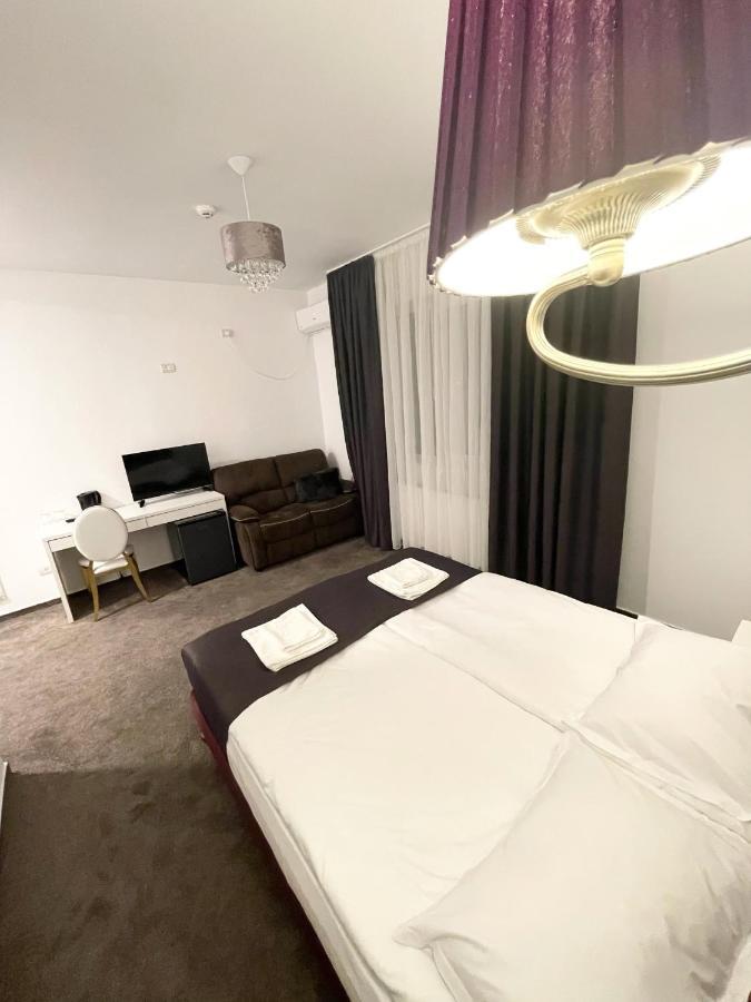 Hotel Cochet Boutique Târgu Jiu Zewnętrze zdjęcie