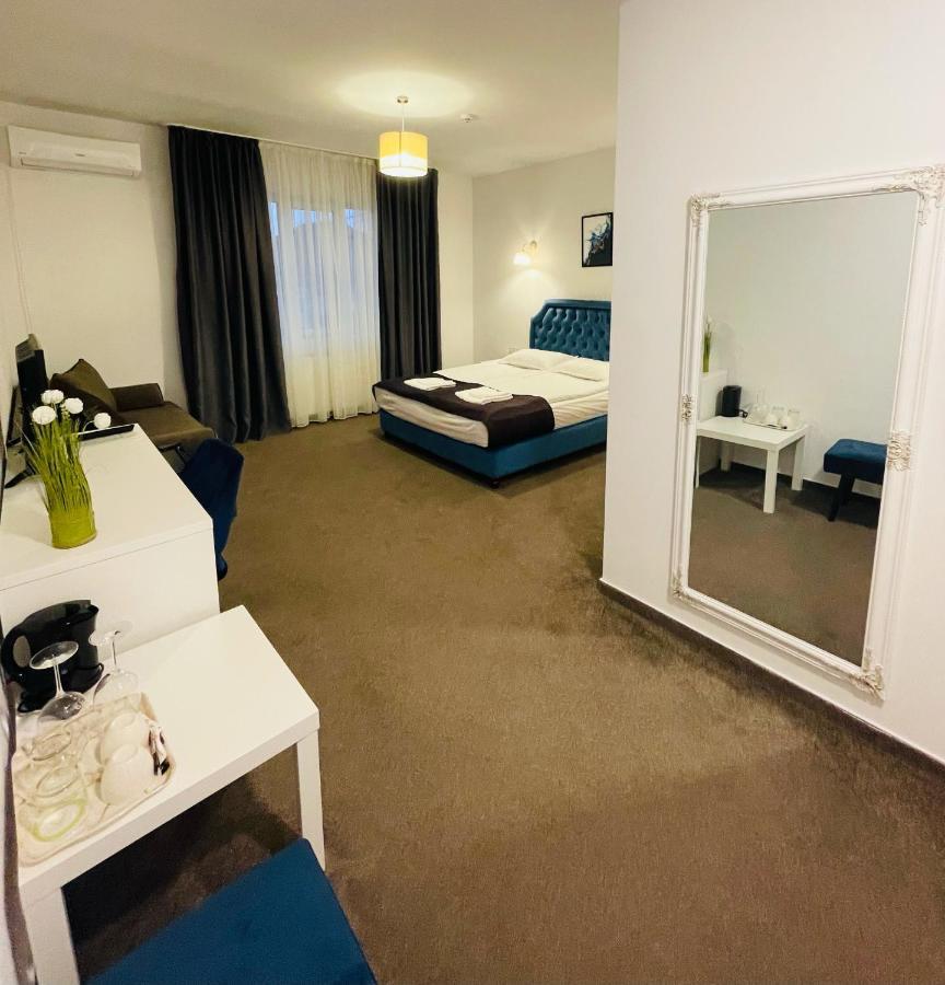 Hotel Cochet Boutique Târgu Jiu Zewnętrze zdjęcie