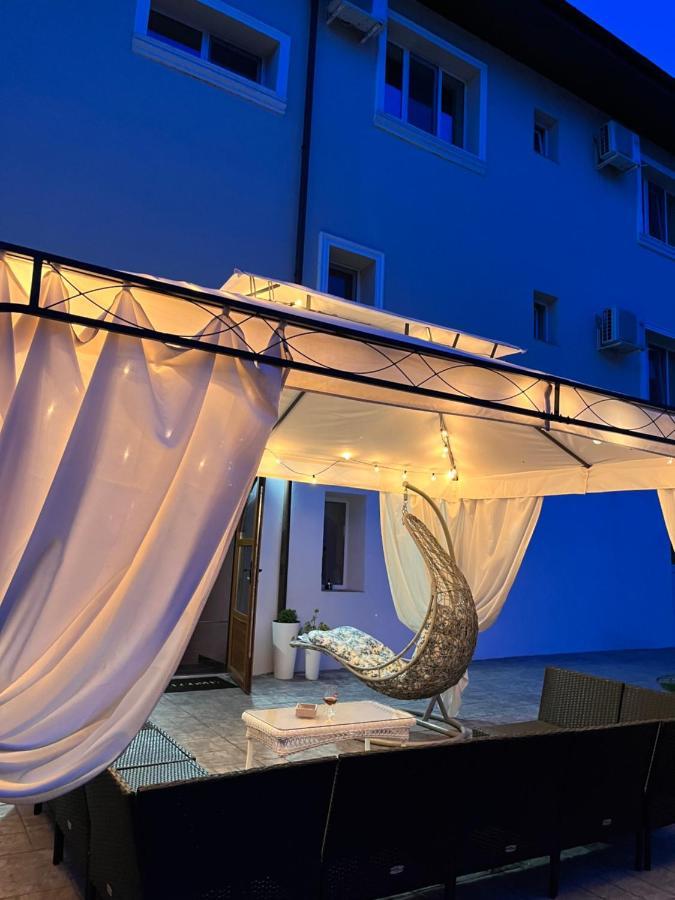 Hotel Cochet Boutique Târgu Jiu Zewnętrze zdjęcie