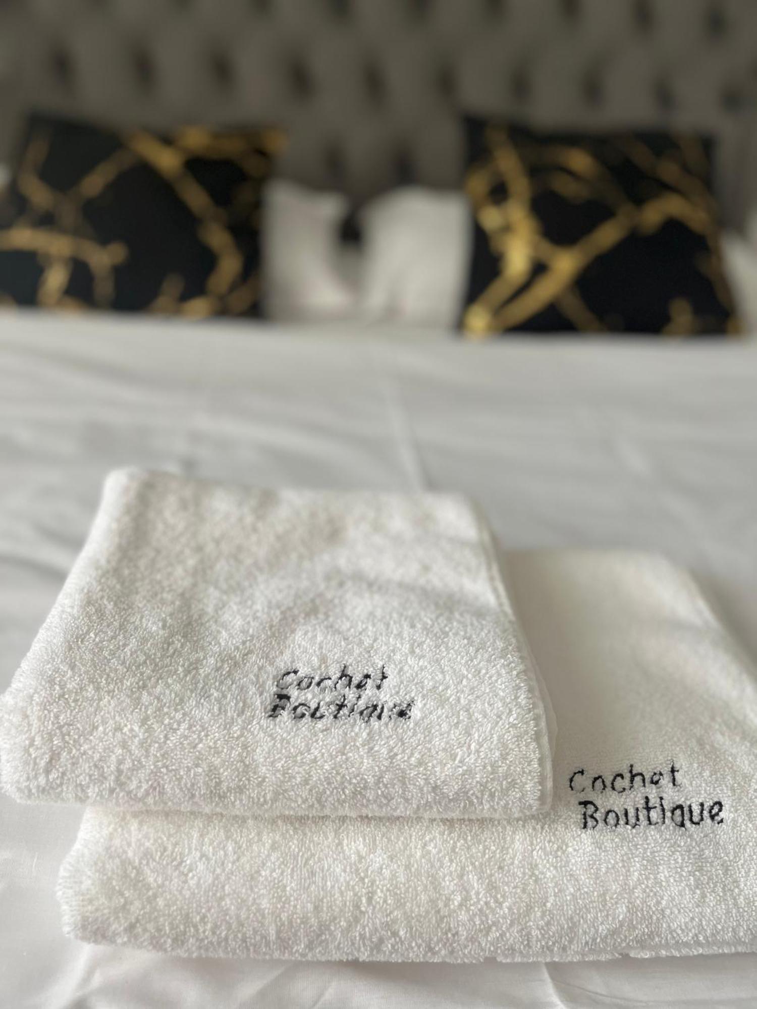 Hotel Cochet Boutique Târgu Jiu Zewnętrze zdjęcie